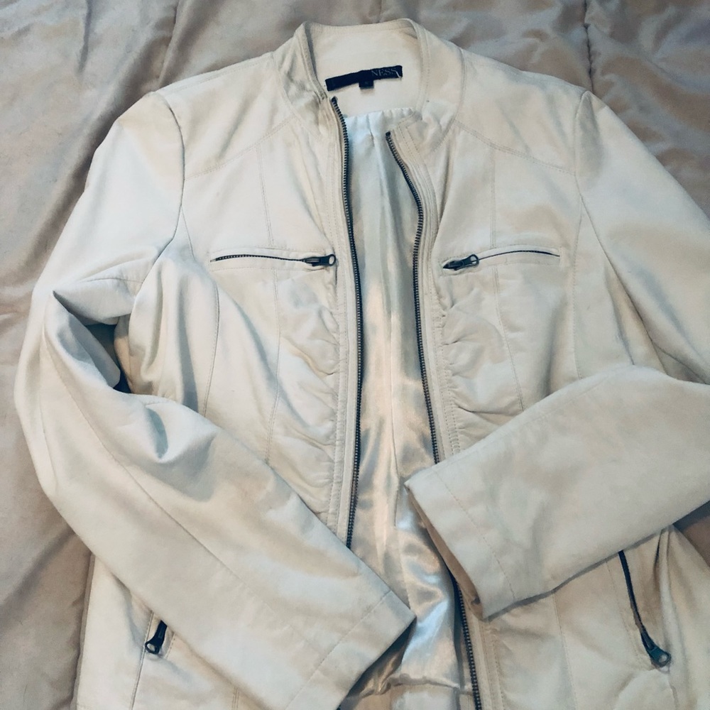 Women’s causal leather look jacket